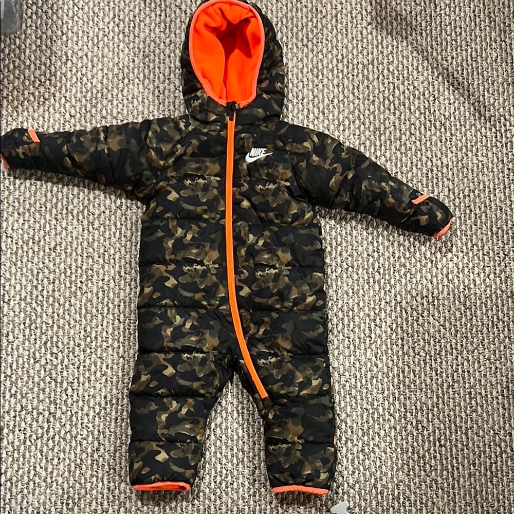 Nike Green and Orange Camouflage Footies with Full-Length Zipper